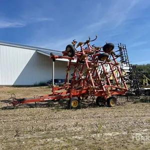 2008 Bourgault 8810 28 ft Cultivator