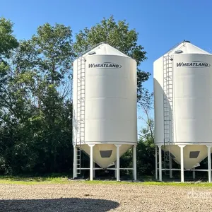 Wheatland +/- 4000 bu Smooth Wall Hopper Grain Bin