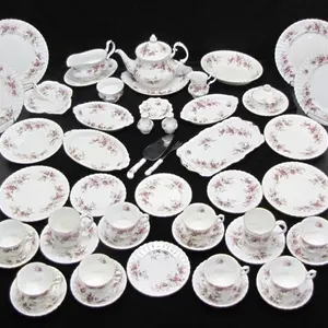ROYAL ALBERT LAVENDER ROSE PARTIAL DISH SET