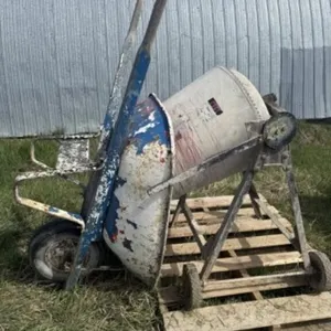 Electric Cement Mixer on Stand and