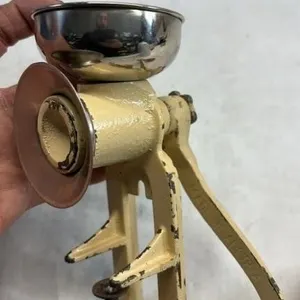 Vintage Maco no Poppy Seed Grinder