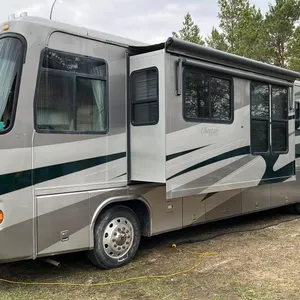 OFFSITE - 2004 Monaco Coach Corporation Safari Cheetah. 40 foot motorhome