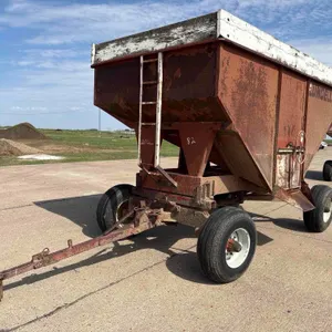 Lundell 350 Bushel Gravity Wagon