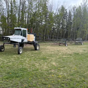 **OFFSITE** 1997 Melroe 218 Spra-Coupe Self Propelled Sprayer 60 ft Boom, 75 hp VW Liquid Cooled Eng., 4-Spd Syncromesh Trans, w/ Turbo Trac SC-525, P