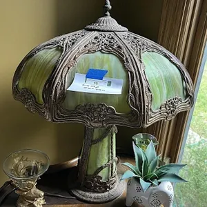 Tiffinay Style Table Lamp