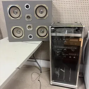 Pilot Stereo with Stand and Speakers