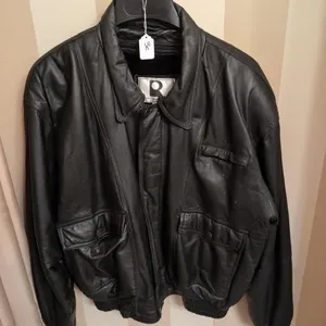 Leather Bomber jacket Large with removable liner