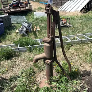 VINTAGE BT HAND PUMP - ESTATE OF KEN TYLKE - SOLD OFFSITE - USONA AREA