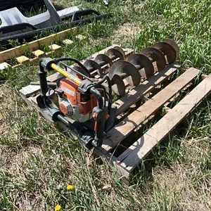 STIHL BT121 DIRT AUGER - ESTATE OF KEN TYLKE - SOLD OFFSITE - USONA AREA