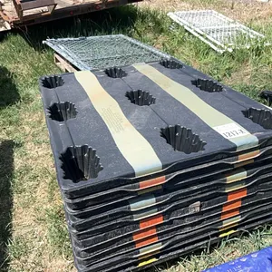 11 - PLASTIC PALLETS - ESTATE OF KEN TYLKE - SOLD OFFSITE - USONA AREA