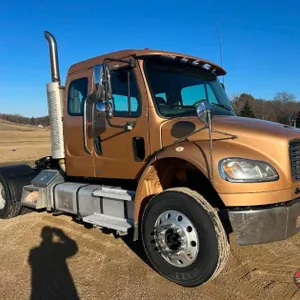 2004 Freightliner M2 Truck - Viroqua, WI