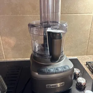 CUISINART FOOD PROCESSOR