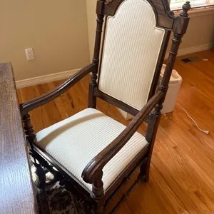 DARK WOOD DINING TABLE WITH (6) CHAIRS
