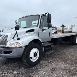 2015 International DuraStar 4300 flatbed truck