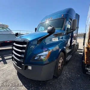 2021 Freightliner Cascadia semi truck