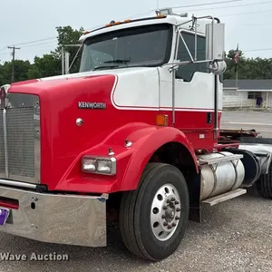 2013 Kenworth T800 semi truck