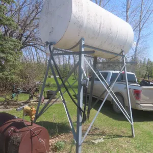 500-Gallon Fuel Tank with Stand, Hose and Nozzle