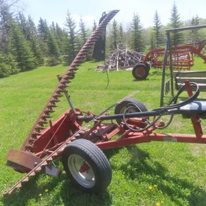 Case IH Model 1100 Trailer-Size 9 ft. Sickle Mower