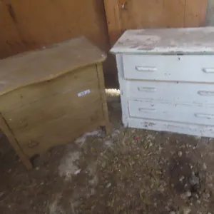 2 Antique 3-Drawer Chests of Drawers