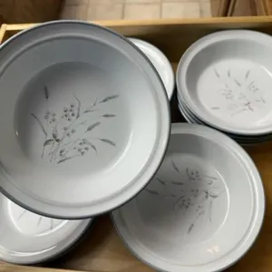 Noritake stoneware bowls (14)