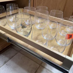 Assorted glass stemless wine glasses (14)