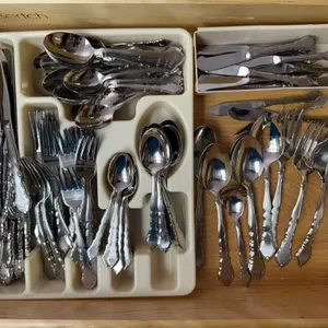 Contents of silveware drawer