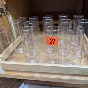 Plastic stemless champagne flutes (14)