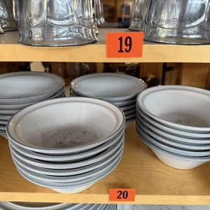 Noritake stoneware soup/salad bowls (25)