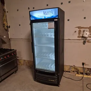 (Runs and Cools) True 1 Glass Door Cooler Merchandiser on Casters - Model # GDM-26RF - 115 Volts;...