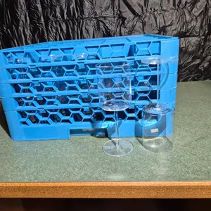 (25) Schott Zwiesel 16oz Long Stem Wine Glasses, (1) Carlisle 25 Compartment Dishwasher Rack