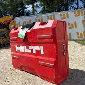 HILTI TE800-AVR DEMOLITION HAMMER