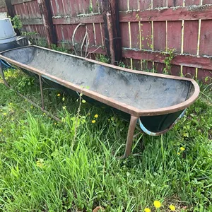 10' PLASTIC FEED TROUGH w/ METAL FRAME