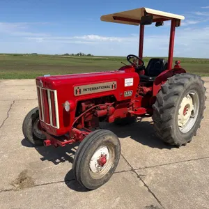 1961 International B-414 Diesel Tractor