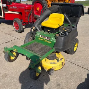 John Deere Z225 Zero Turn Lawnmower