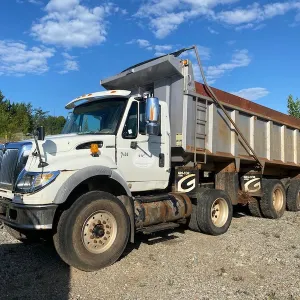 2006 IHC 7600 SBA Gravel Truck w/ Air Axle - NOT RUNNING