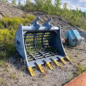 200 Size Skeleton Bucket