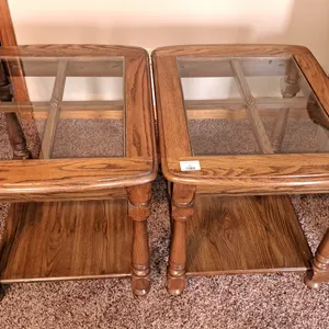 Pair of Oak Side Tables, 21 x 26 x 20