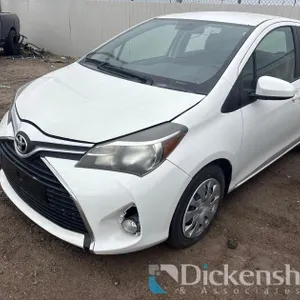 2015 TOYT YARIS HB VNKKTUD34FA041088