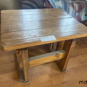 Coffee Table
 UNRESERVED