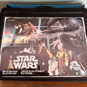 Star Wars Mini Action Figure Collectors Case with 28 Figures