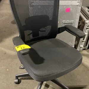 BLACK MOBILE ADJUSTABLE MID BACK OFFICE CHAIR (STYLE 1)