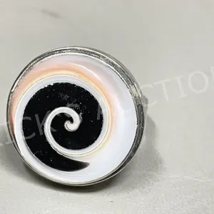 Conch shell & sterling silver ring