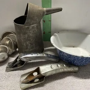 Oil Pan & Enamel Bowl