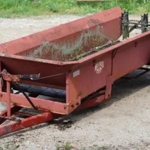 Mill Creek Model 35 Manure Spreader, 7'L x 3'W