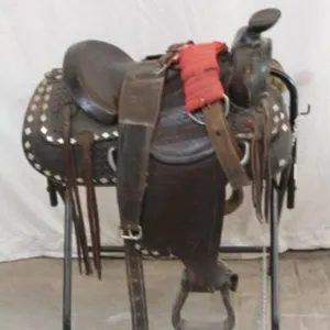 Southern Saddlery 15" Riding Saddle w/Pad & Stand