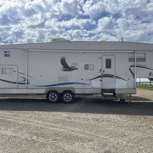 2005 32' 325 BHS Eagle 5th Wheel Travel Trailer