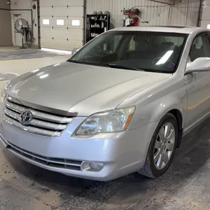 2006  Toyota  Avalon  XLS FWD 4dr Sedan