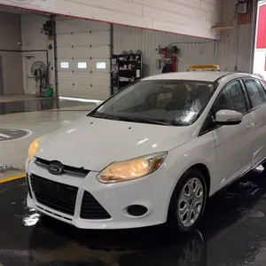 2013  Ford  Focus  SE FWD