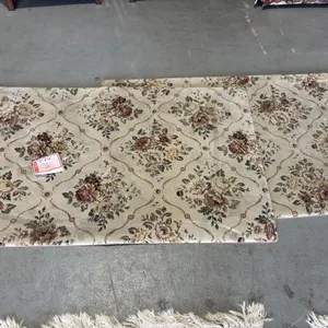 Pair of rugs, 3’ x 5’