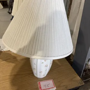 White flower lamp